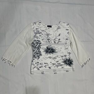 Chic Floral Embroidered Women's Blouse